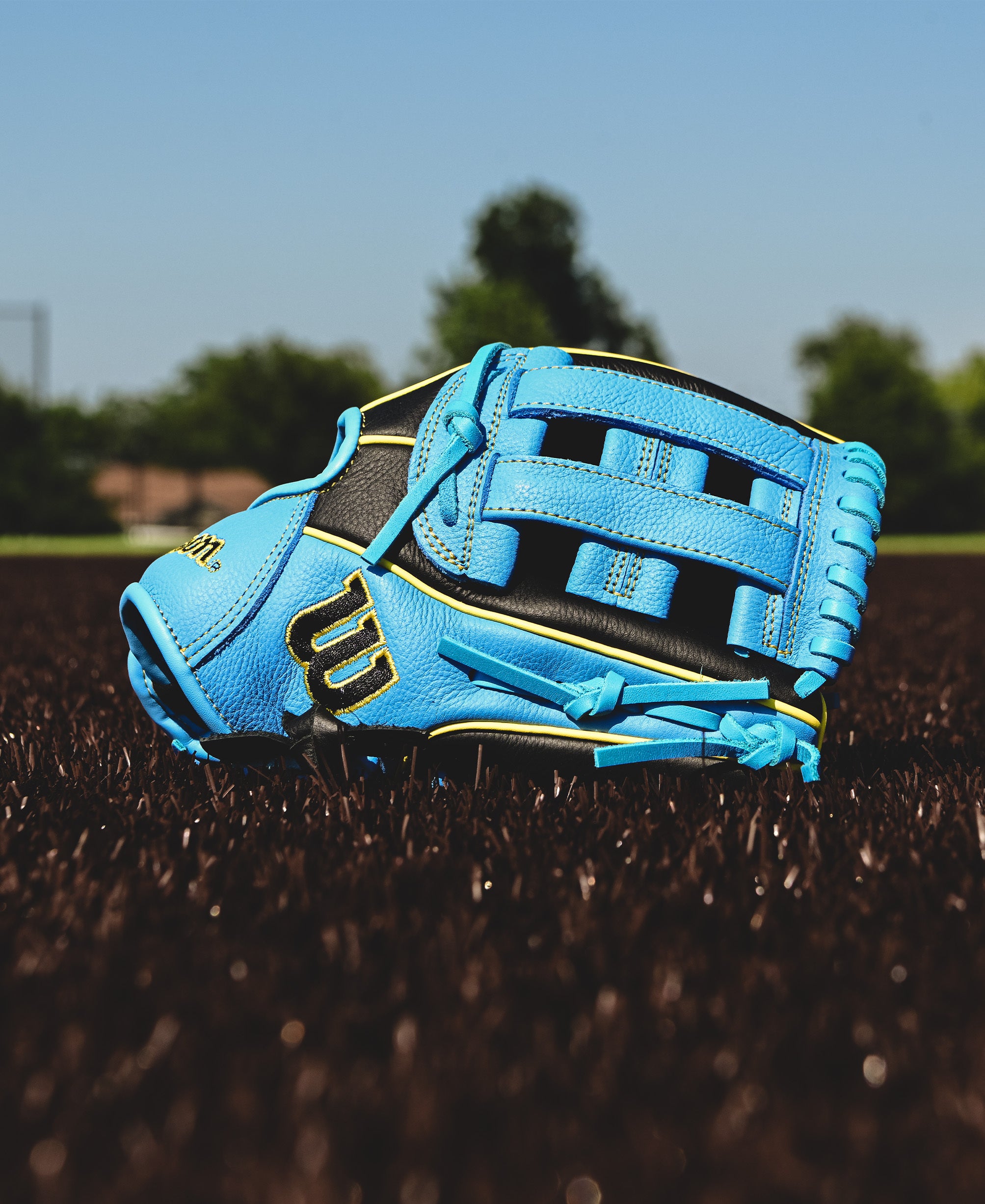 Wilson A500 10.5" Baseball Glove - Image 2
